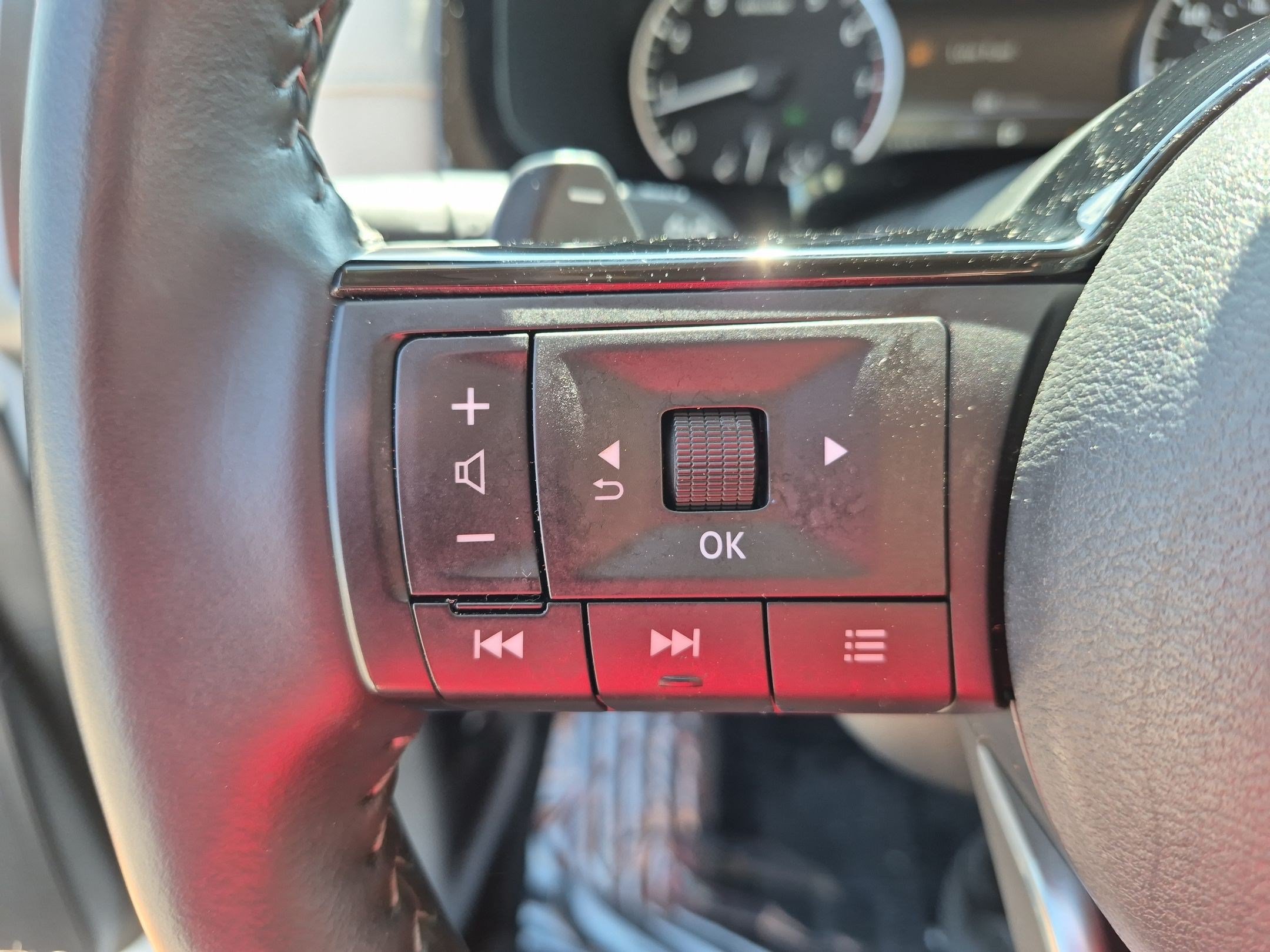 Certified 2025 Nissan Pathfinder SL AWD/4WD image 19