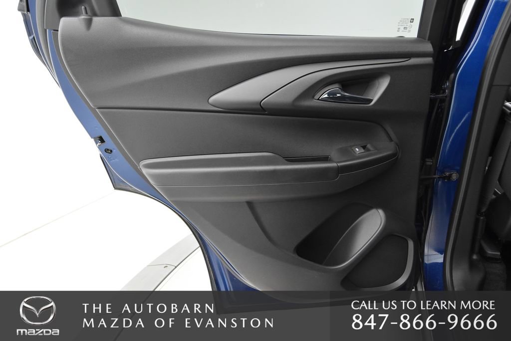 Used 2022 Chevrolet TrailBlazer LT w/ Driver Confidence Package image 31