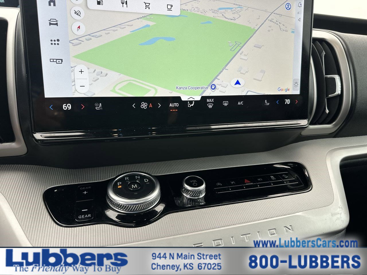 Used 2025 Ford Expedition Max Active AWD/4WD image 19