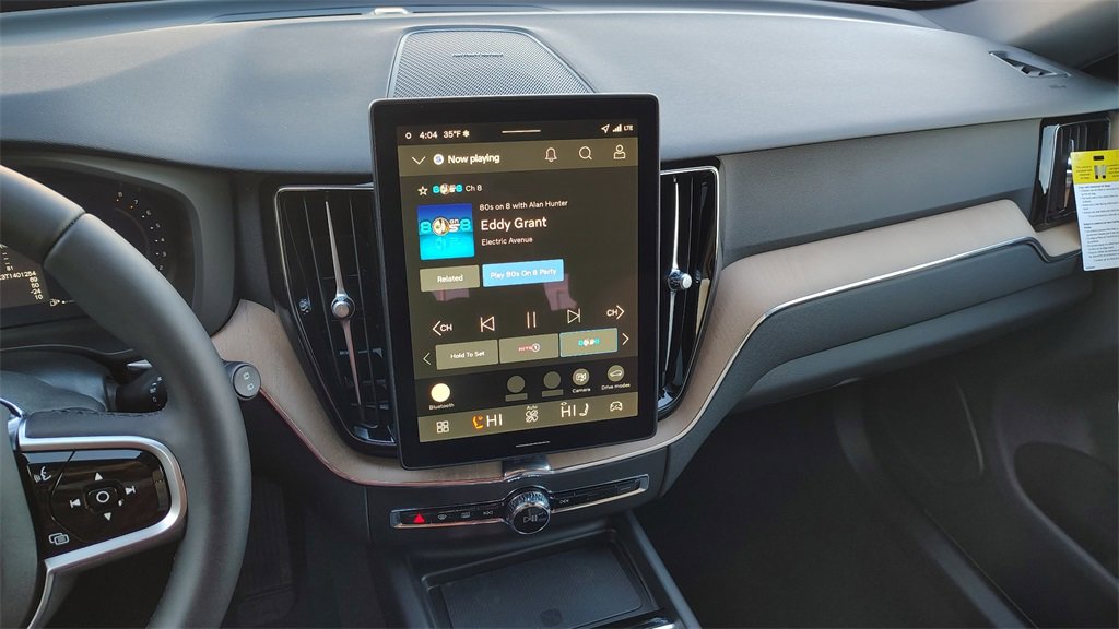 New 2026 Volvo XC60 B5 Plus w/ Climate Package image 18