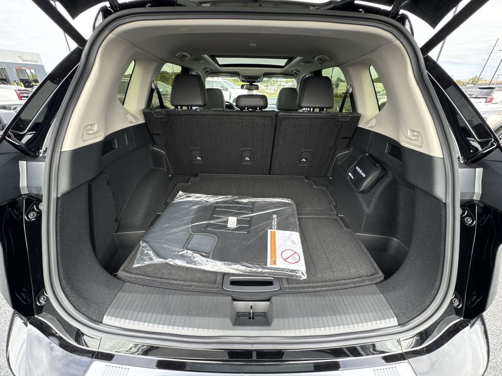New 2026 Nissan Rogue Platinum w/ Platinum Premium Package image 24
