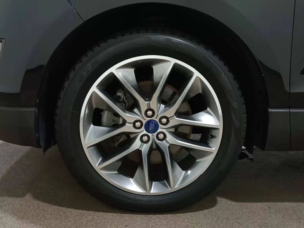Used 2016 Ford Edge Titanium w/ Equipment Group 301A AWD/4WD image 12