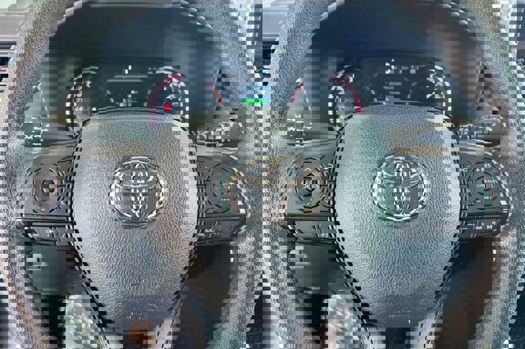 Used 2024 Toyota RAV4 XLE image 23