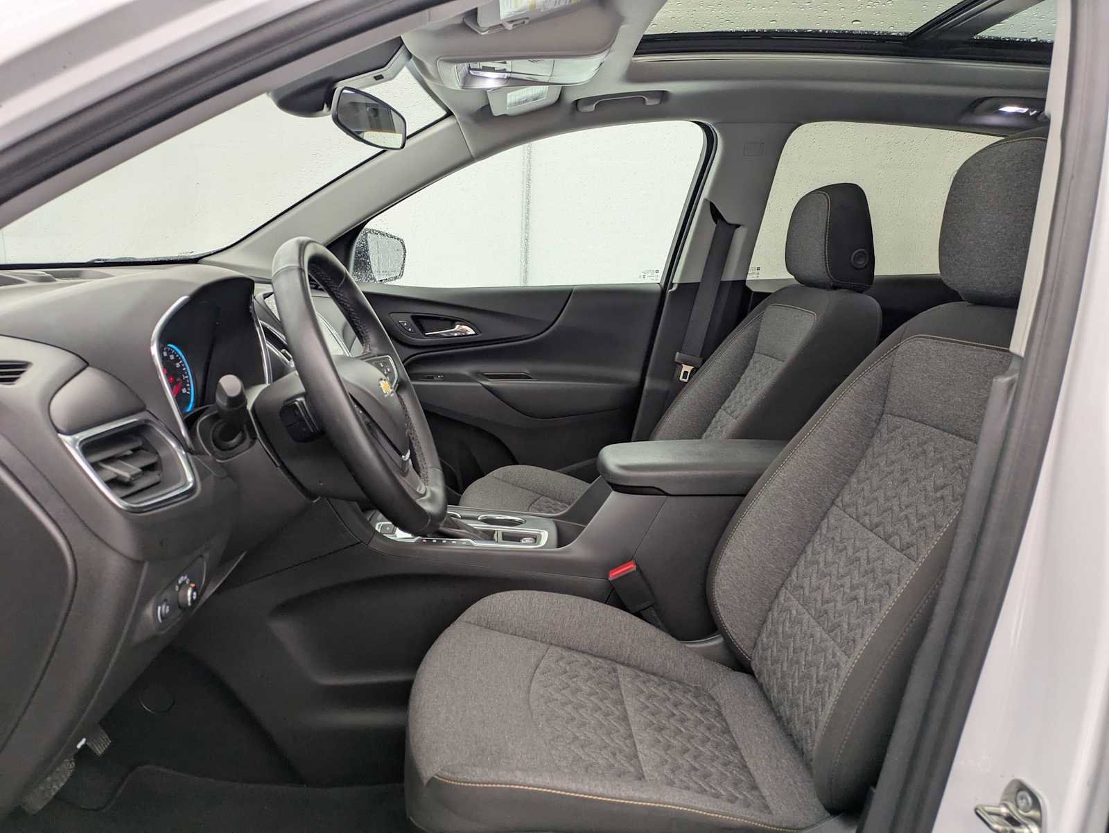 Used 2024 Chevrolet Equinox LT AWD/4WD image 17