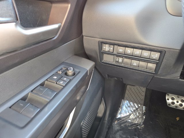 Used 2024 Toyota Sequoia SR5 w/ SR5 Premium Package AWD/4WD image 20