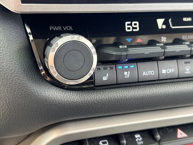 Used 2023 Toyota Sequoia Limited w/ TRD Off-Road Package image 21