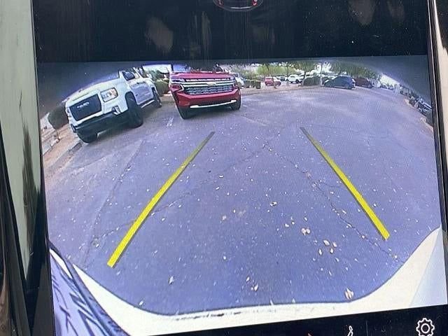 Used 2023 Volvo XC60 B5 Plus AWD/4WD image 11