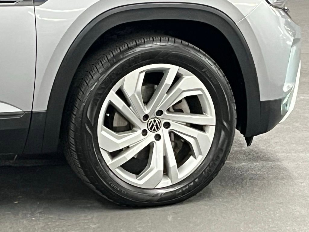 Certified 2020 Volkswagen Atlas Cross Sport SEL image 41