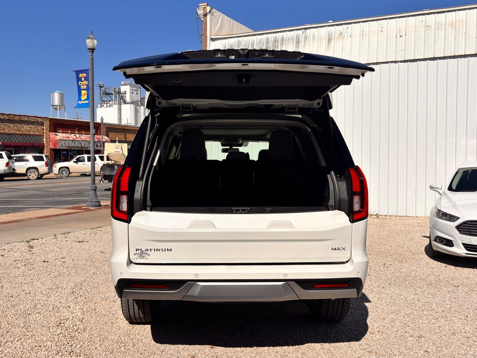 New 2025 Ford Expedition Max Platinum image 9