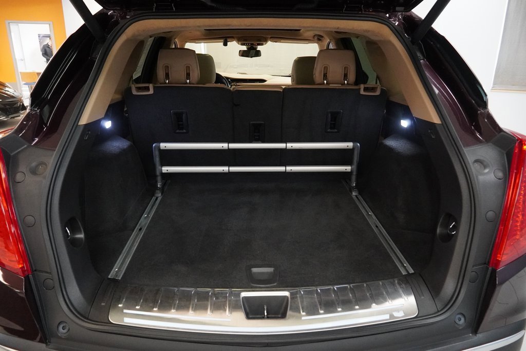 Used 2018 Cadillac XT5 Platinum w/ Driver Assist Package image 14