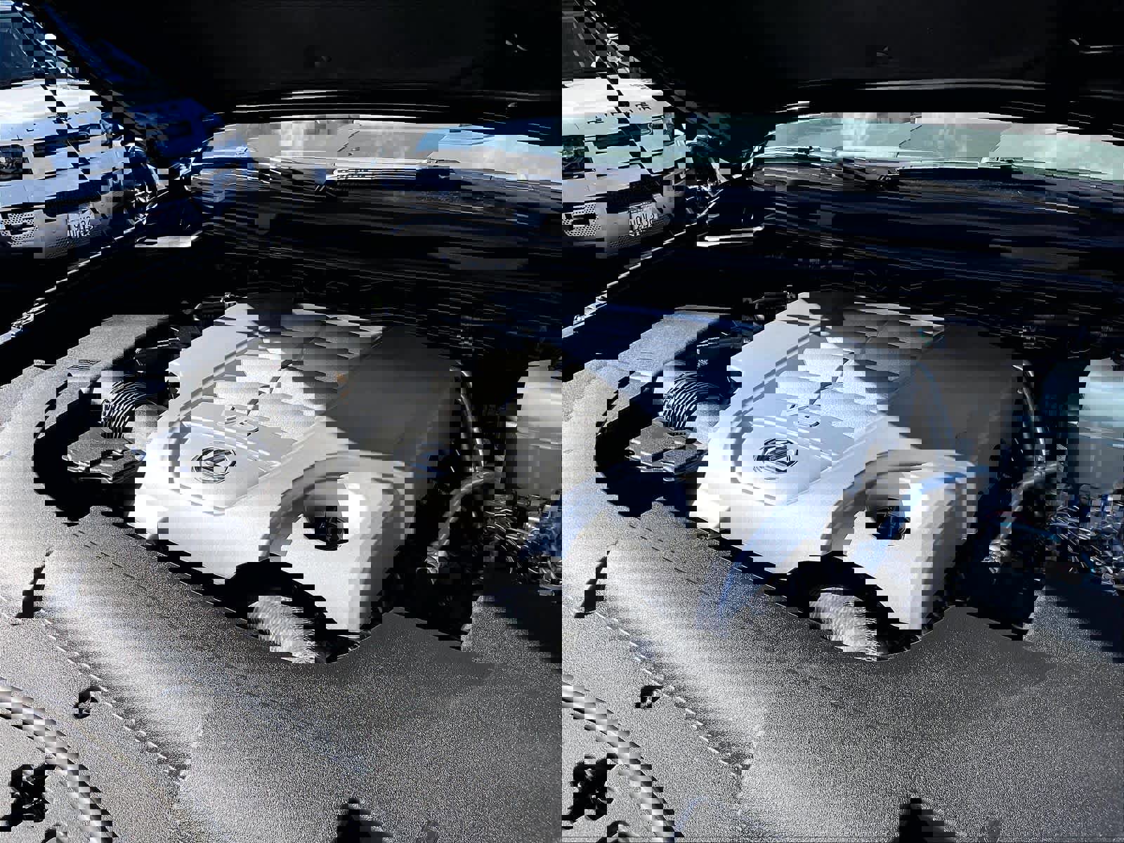 Used 2020 Lexus LX 570 4WD w/ Luxury Package image 33