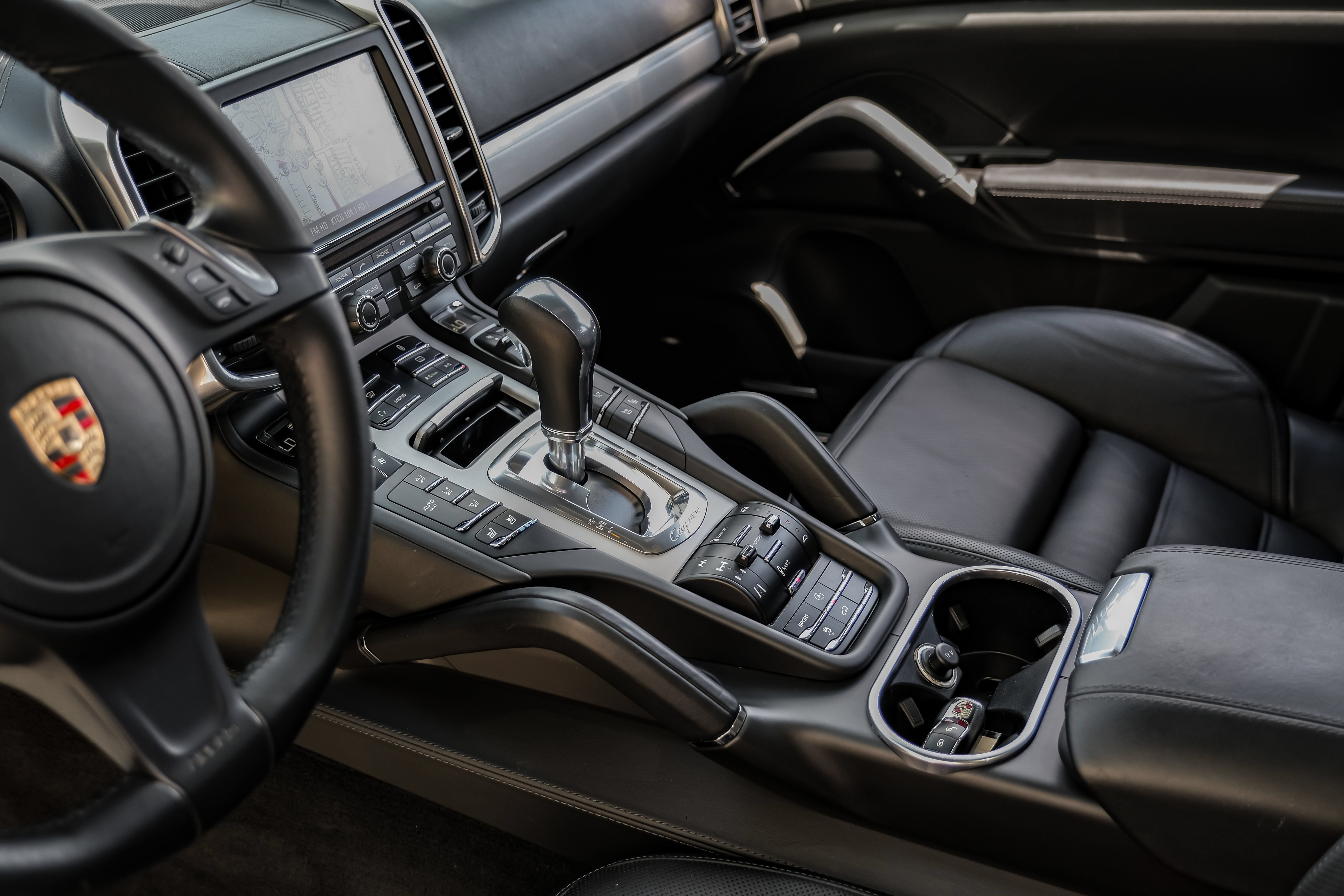 Used 2013 Porsche Cayenne Turbo AWD/4WD image 20