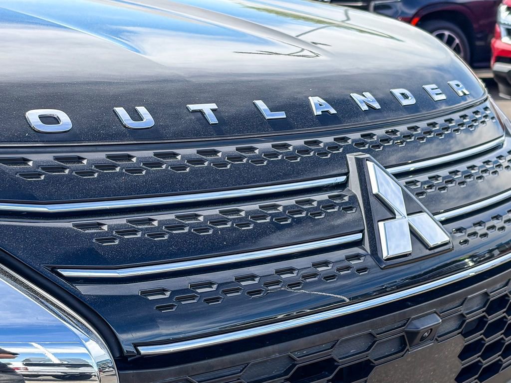 Used 2022 Mitsubishi Outlander SEL image 12