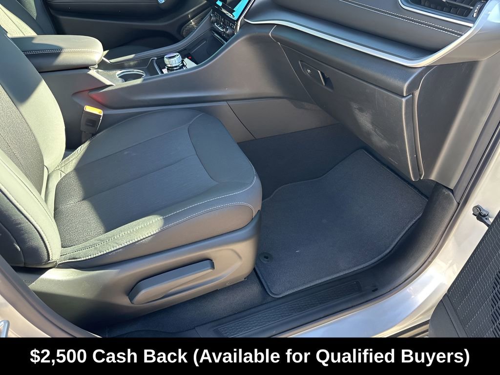 New 2025 Jeep Grand Cherokee L Laredo w/ Luxury Tech Group I RWD image 19