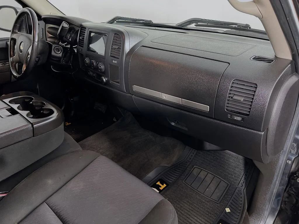 Used 2010 Chevrolet Silverado 1500 LT image 26