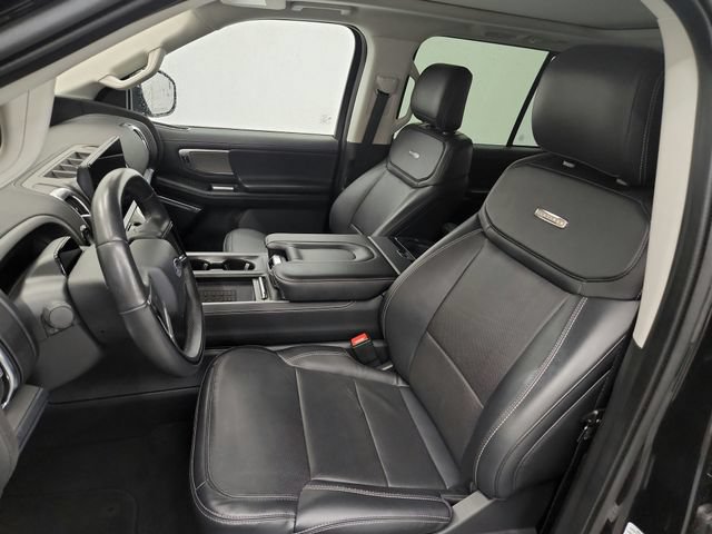 Used 2025 Ford Expedition Platinum AWD/4WD image 22