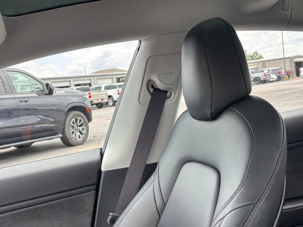 Used 2018 Tesla Model 3 Mid Range RWD image 10