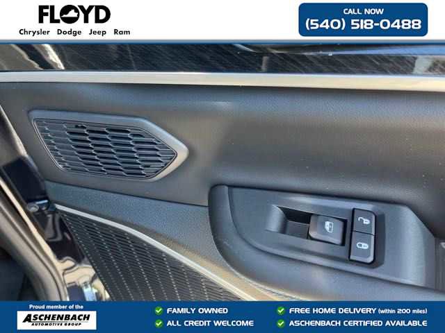 New 2024 Jeep Grand Cherokee Trailhawk w/ Advanced Protech Group II image 29