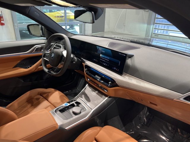 Used 2025 BMW i4 xDrive40i image 58