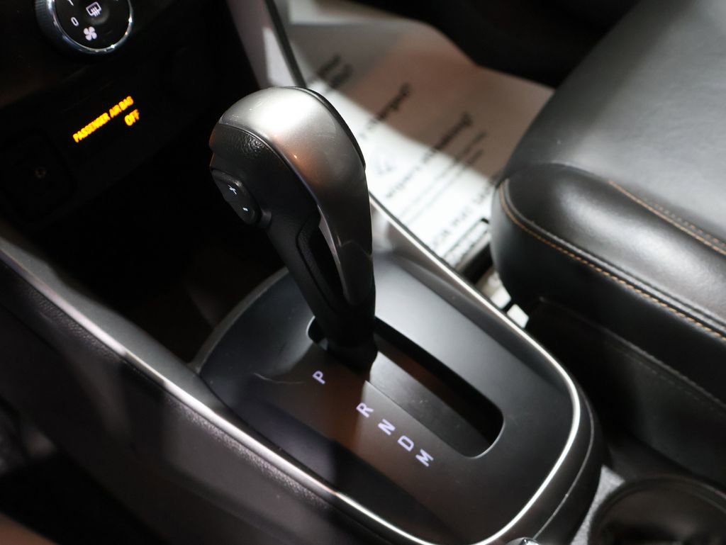 Used 2022 Chevrolet Trax LT w/ Premium Seat Package image 31