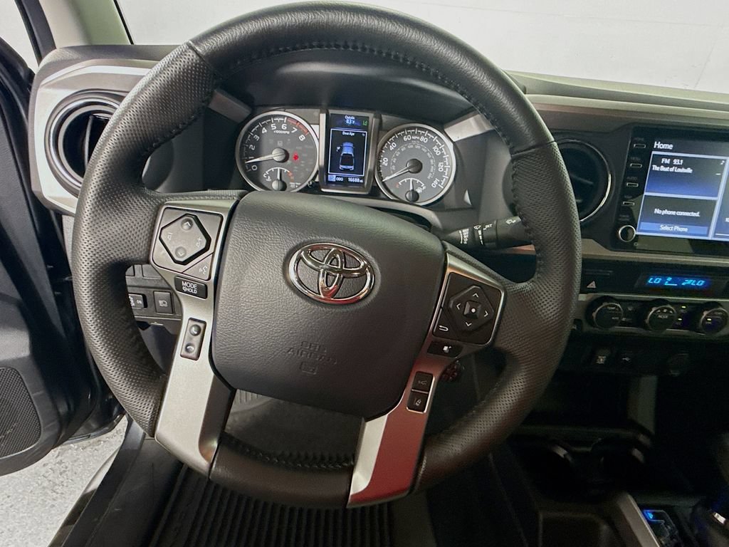 Certified 2023 Toyota Tacoma SR5 AWD/4WD image 11