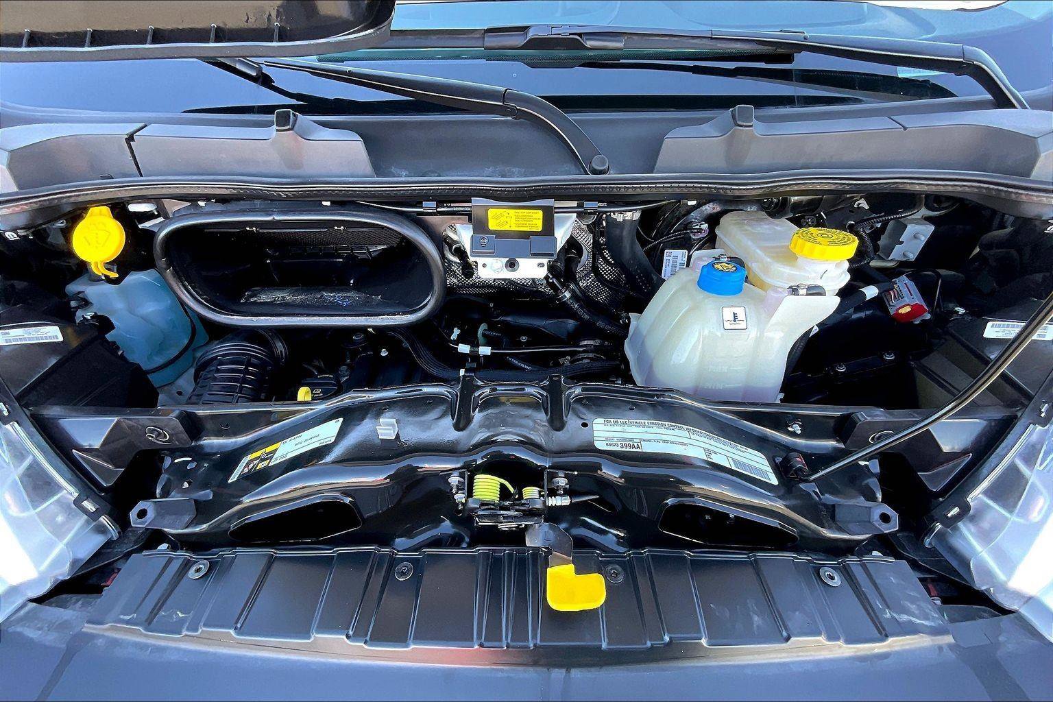 Used 2025 RAM ProMaster 2500 w/ Convenience Group image 10