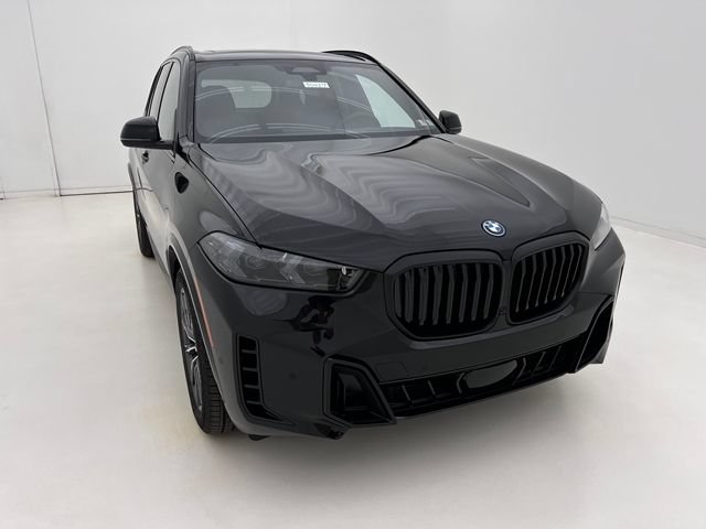New 2026 BMW X5 xDrive50e w/ M Sport Package AWD/4WD image 3