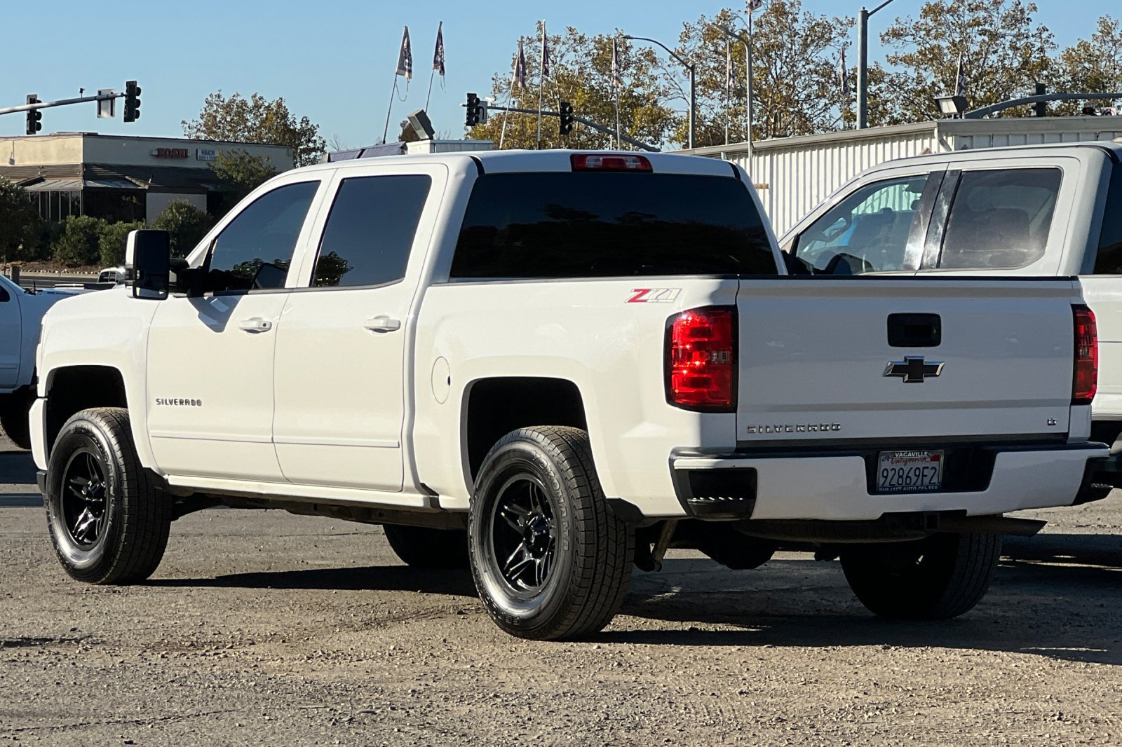 Used 2018 Chevrolet Silverado 1500 LT w/ All Star Edition AWD/4WD image 6