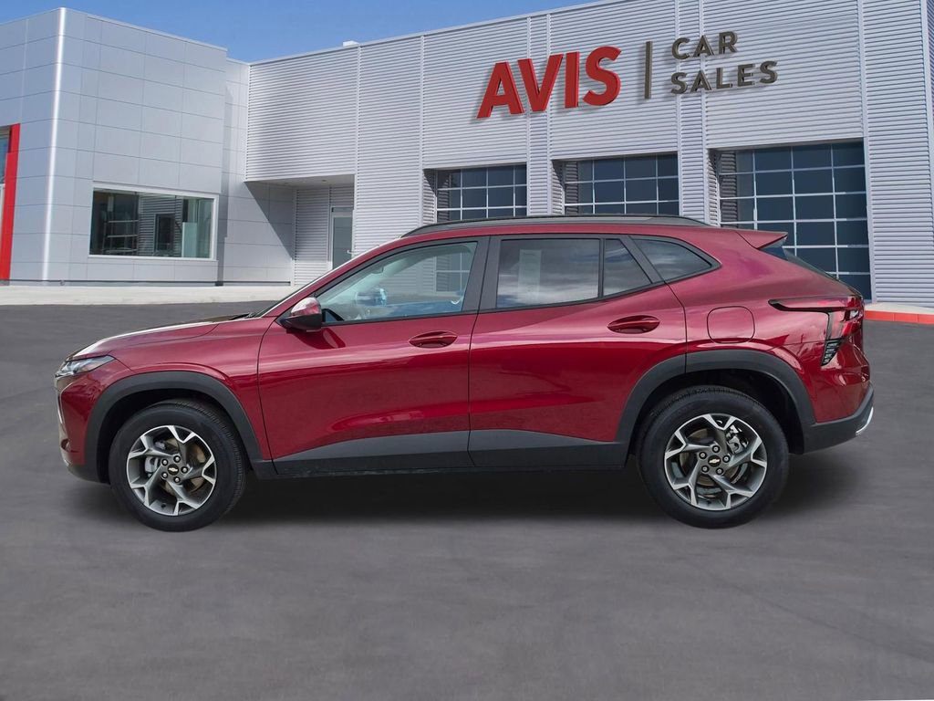 Used 2025 Chevrolet Trax LT w/ LT Convenience Package FWD image 10