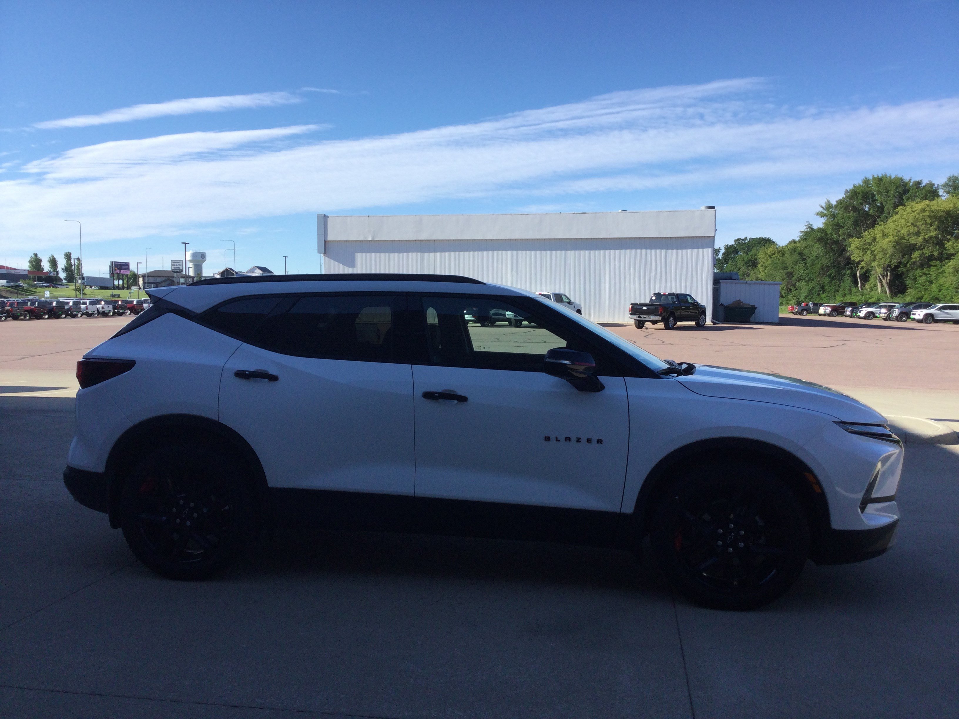 Used 2023 Chevrolet Blazer LT w/ Sound & Technology Package AWD/4WD image 3