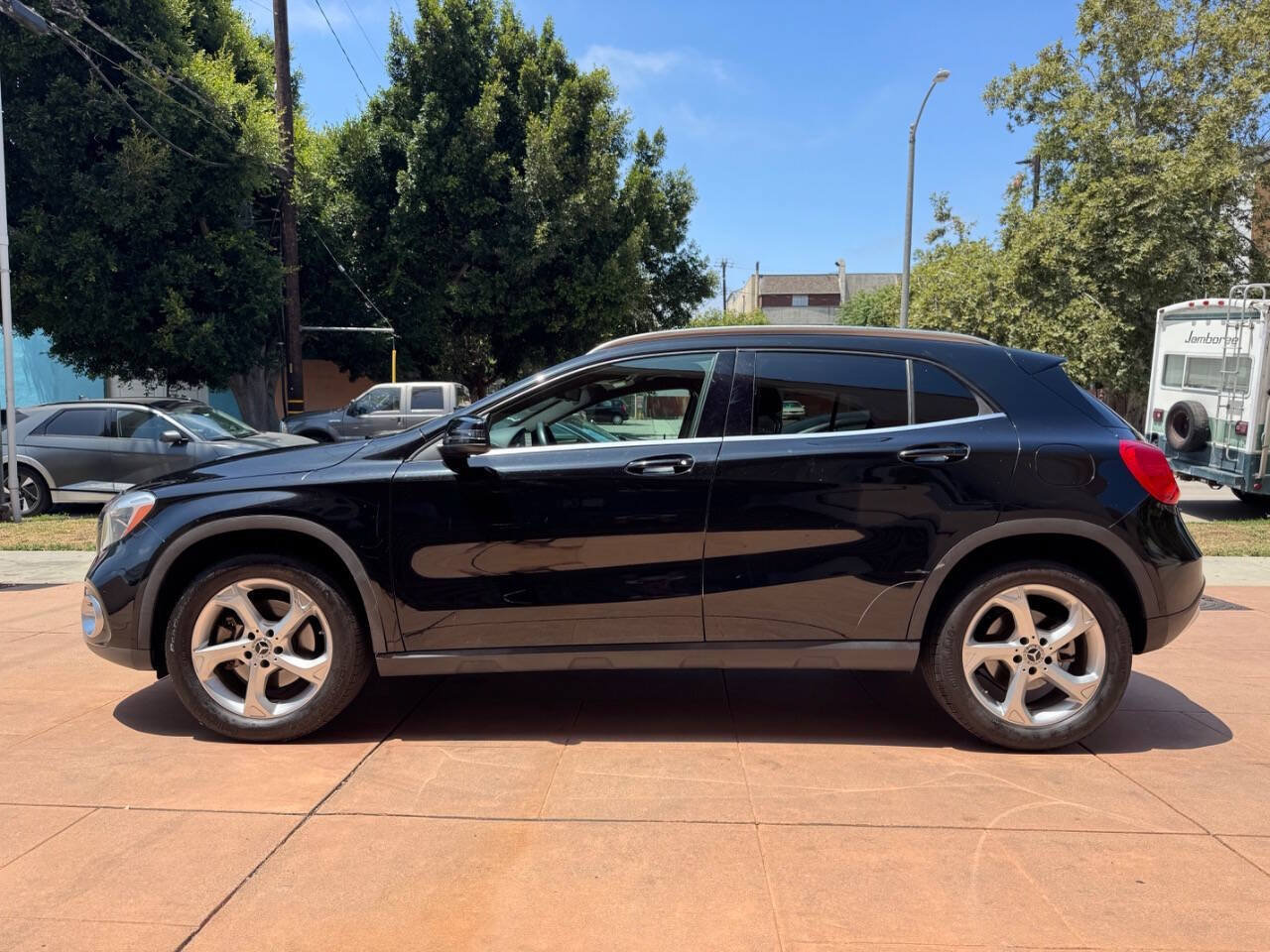 Used 2019 Mercedes-Benz GLA 250 4MATIC image 4