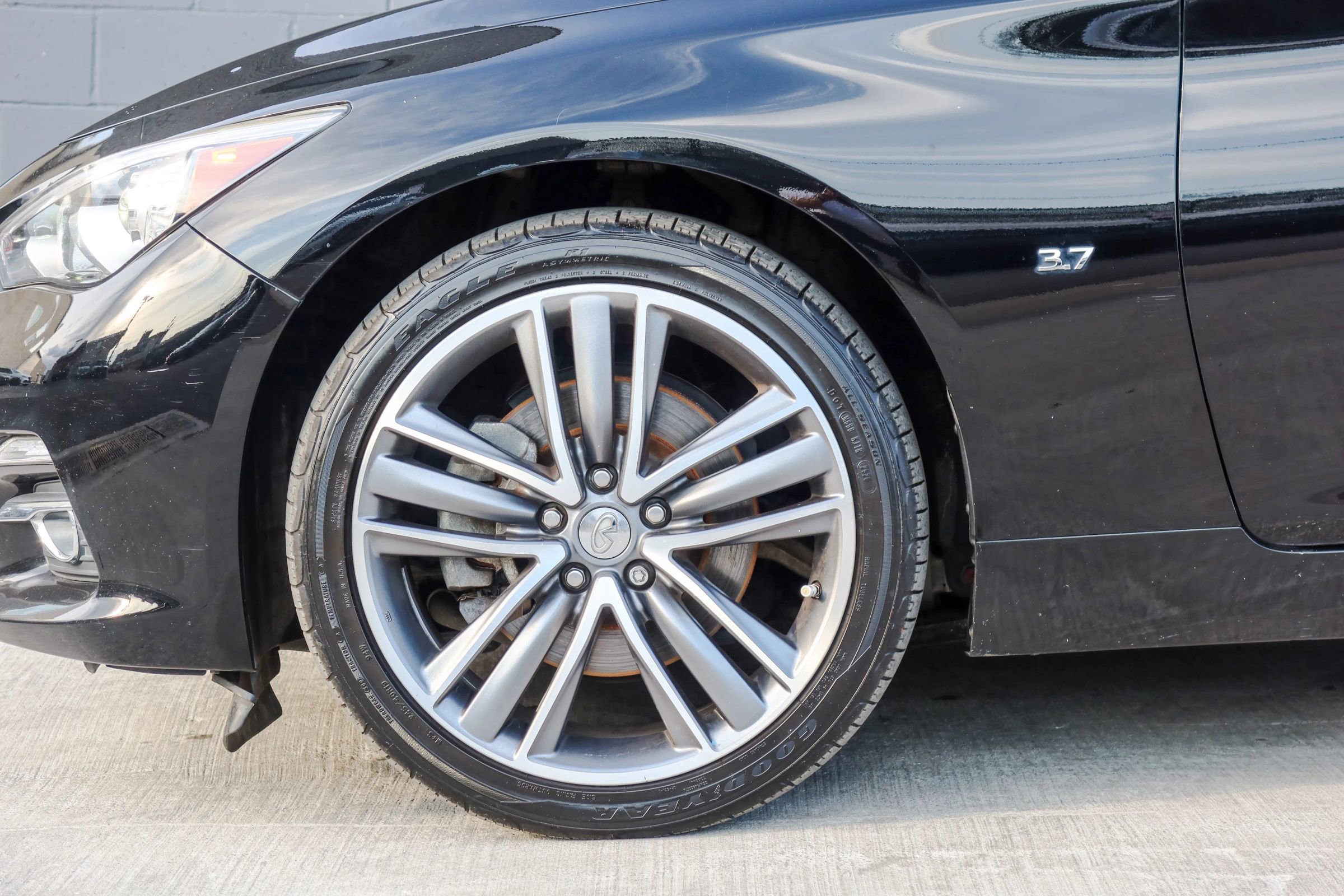 Used 2015 INFINITI Q50 Premium w/ Navigation Package image 23