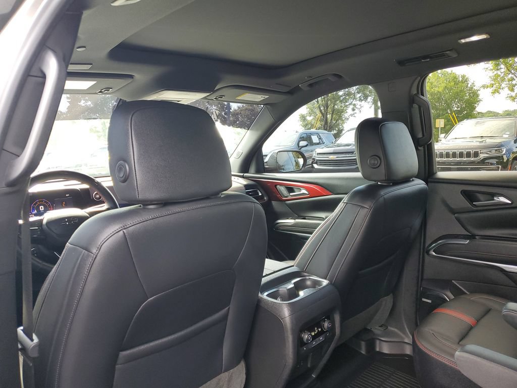 Used 2024 Chevrolet Traverse RS AWD/4WD image 11