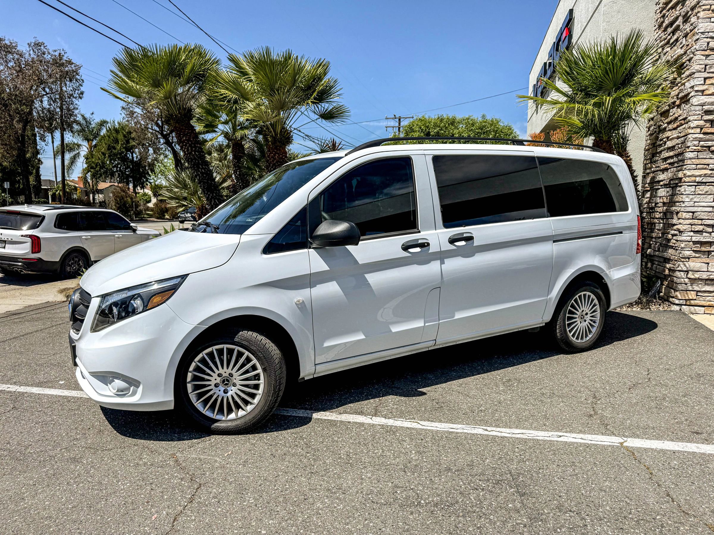 Used 2023 Mercedes-Benz Metris Passenger image 4