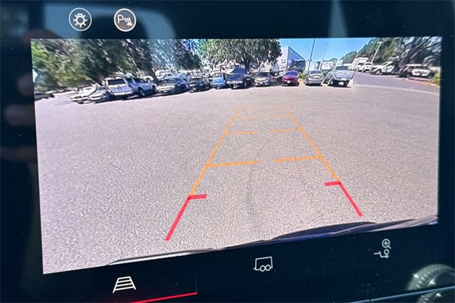 New 2025 GMC Canyon Elevation w/ Convenience Package image 22