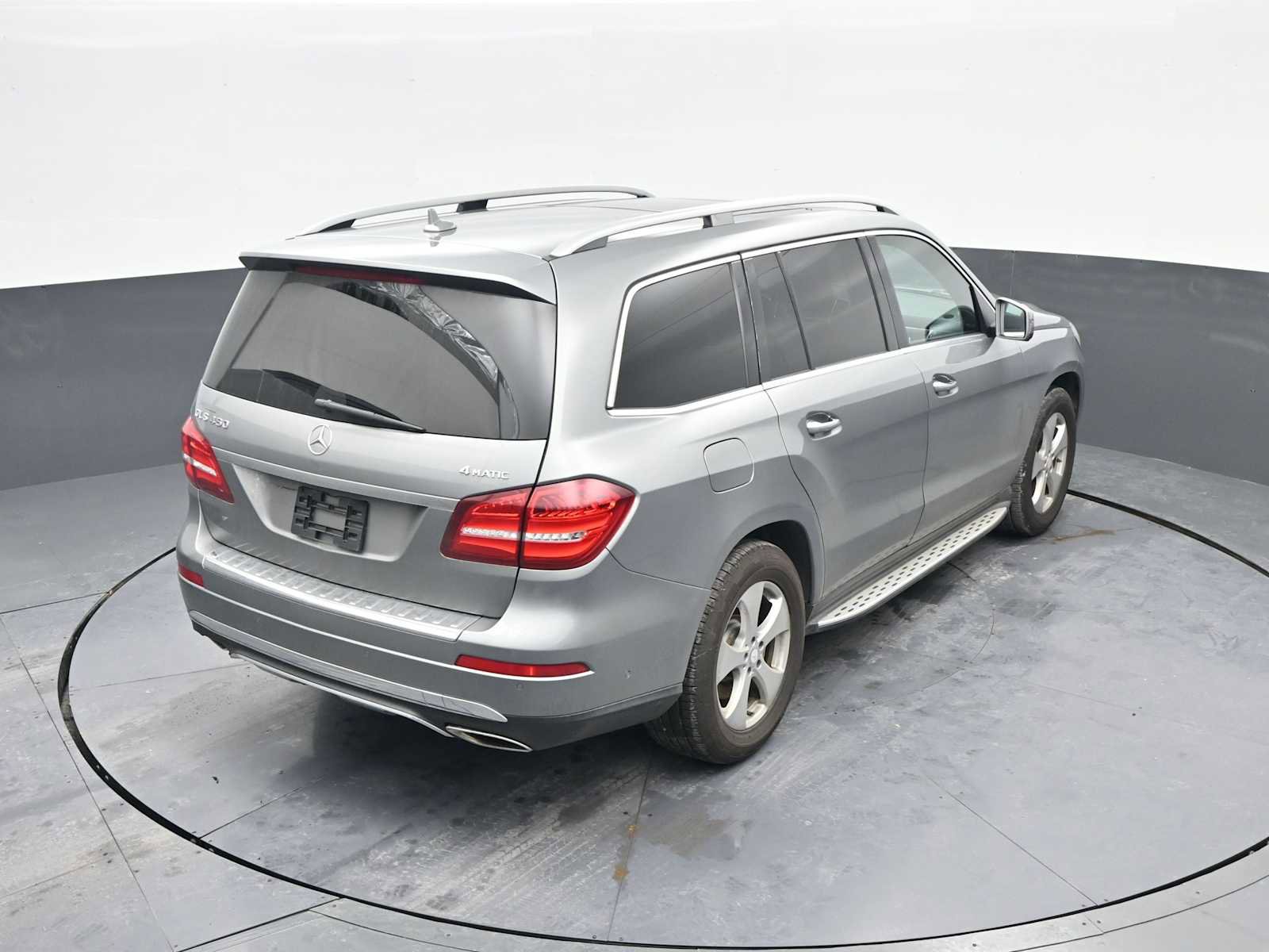 Used 2017 Mercedes-Benz GLS 450 4MATIC image 32