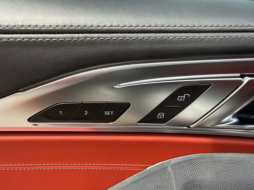 Used 2019 BMW M850i xDrive Coupe w/ Comfort Seating Package image 14