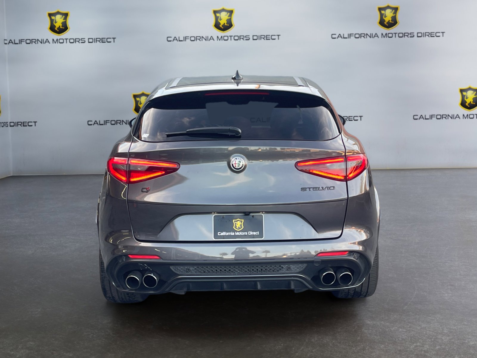 Used 2020 Alfa Romeo Stelvio Quadrifoglio image 4