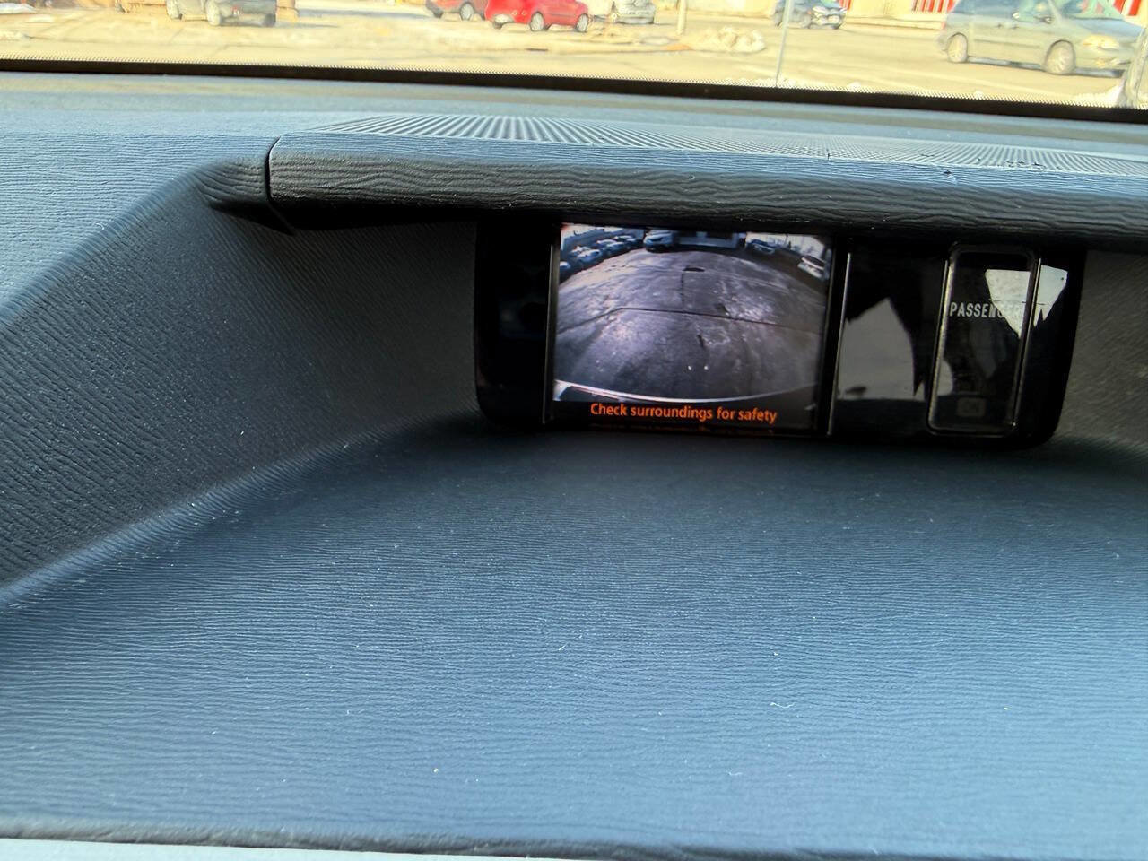 Used 2014 Toyota Sienna LE image 20