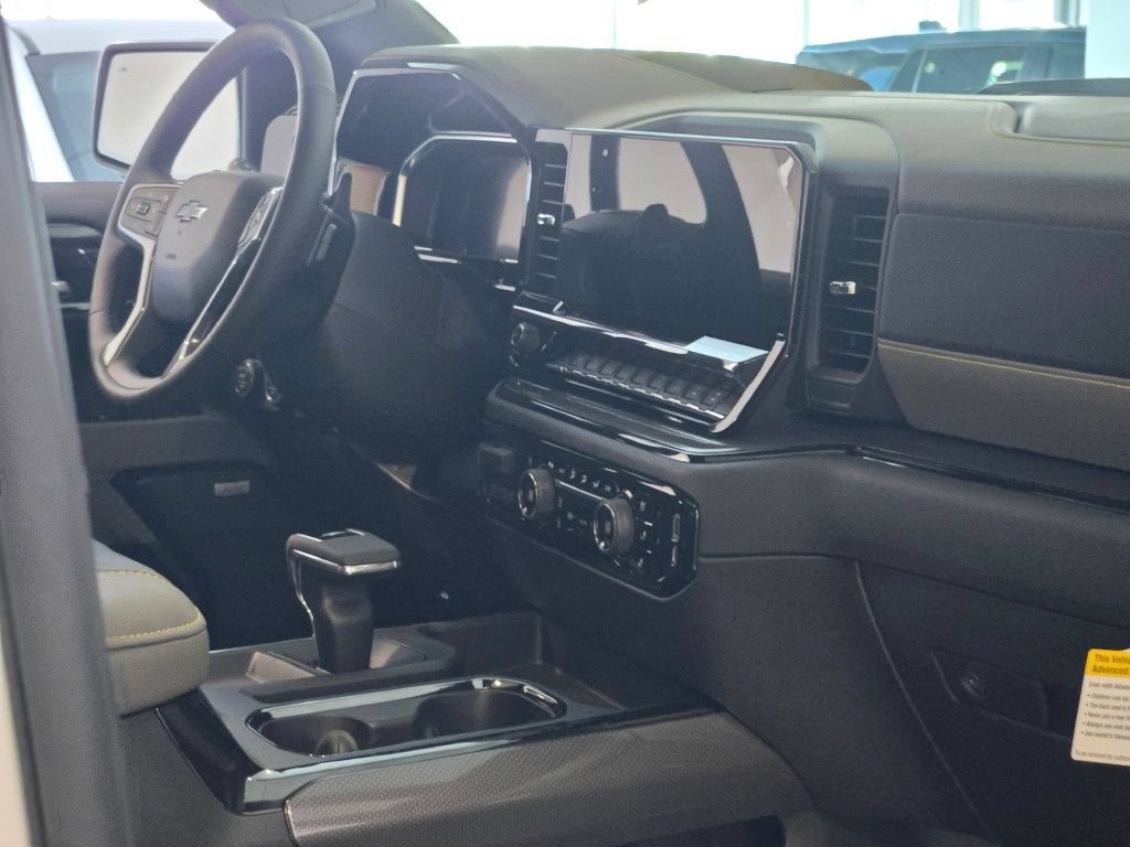New 2026 Chevrolet Silverado 1500 ZR2 w/ LPO, Dark Essentials Package AWD/4WD image 8