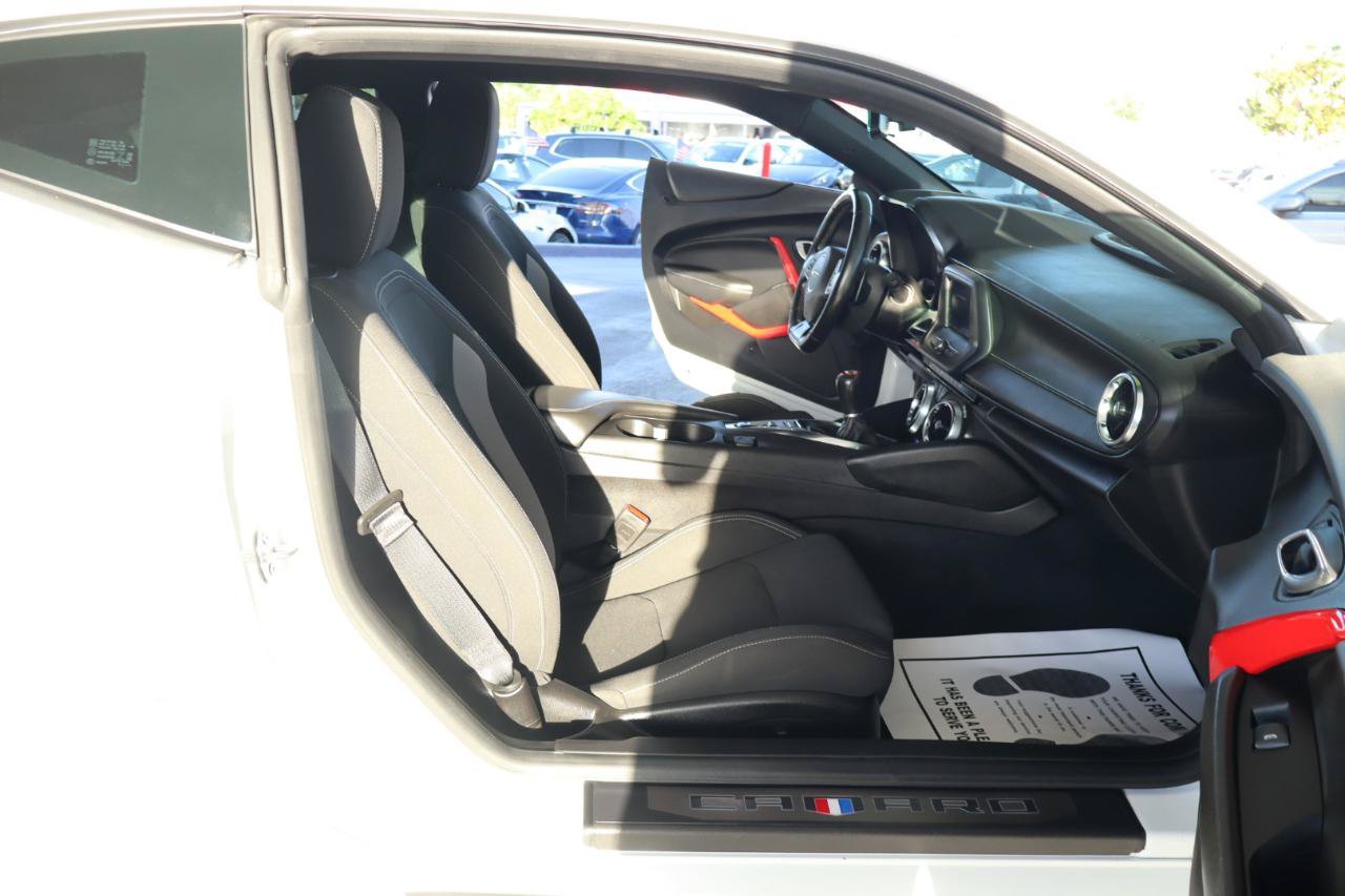 Used 2022 Chevrolet Camaro LT RWD image 35
