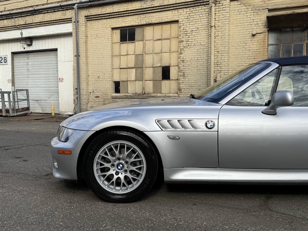 Used 2000 BMW Z3 2.8 RWD image 18