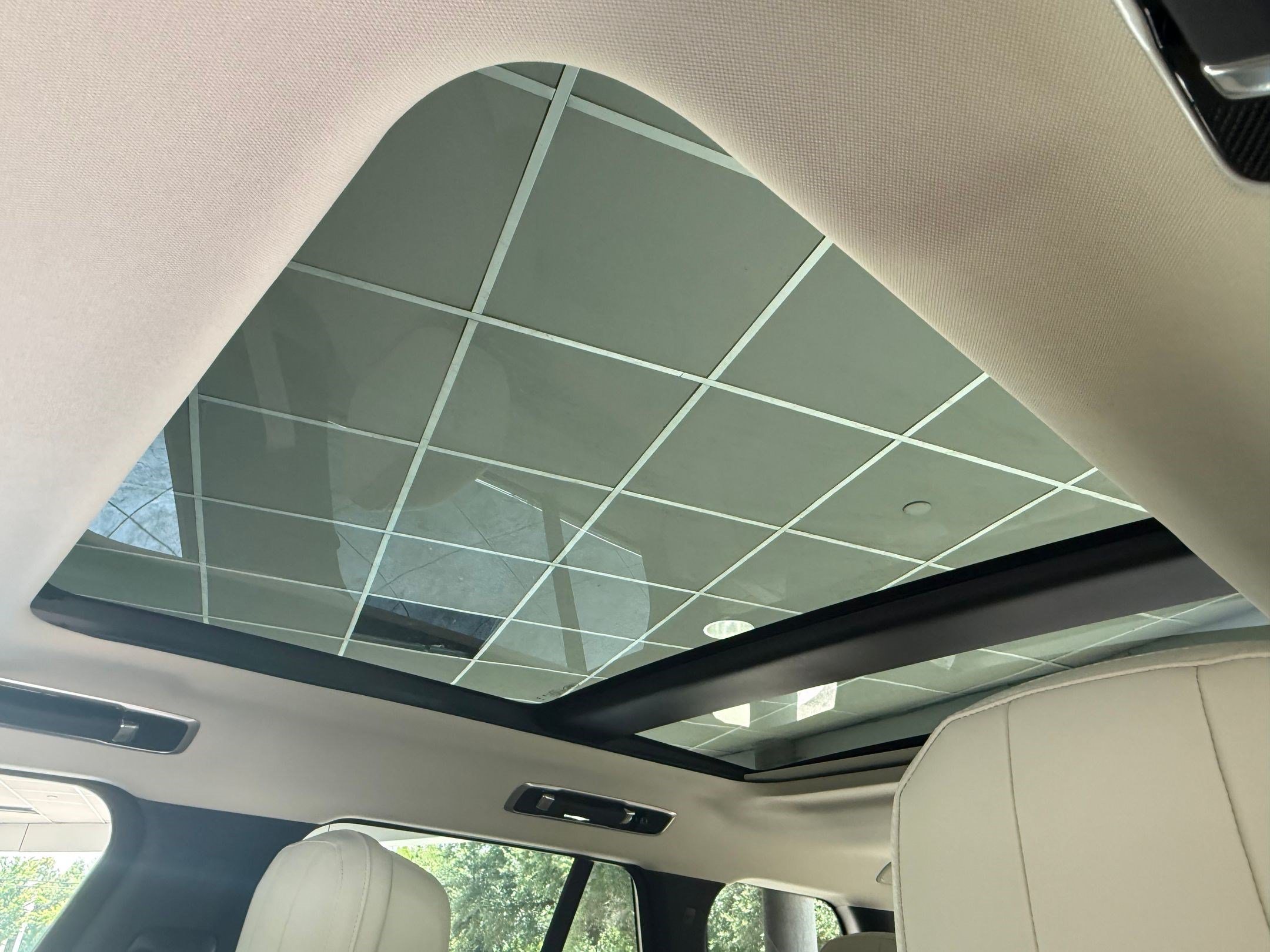 New 2026 Land Rover Range Rover SE AWD/4WD image 23