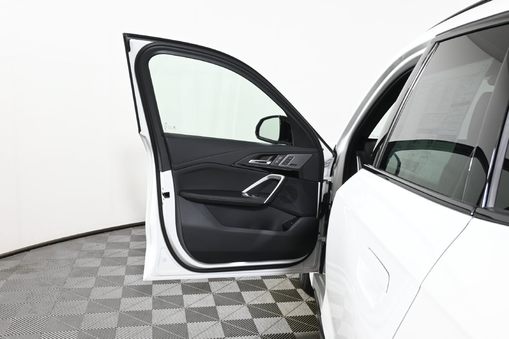 New 2027 BMW X1 xDrive28i AWD/4WD image 23