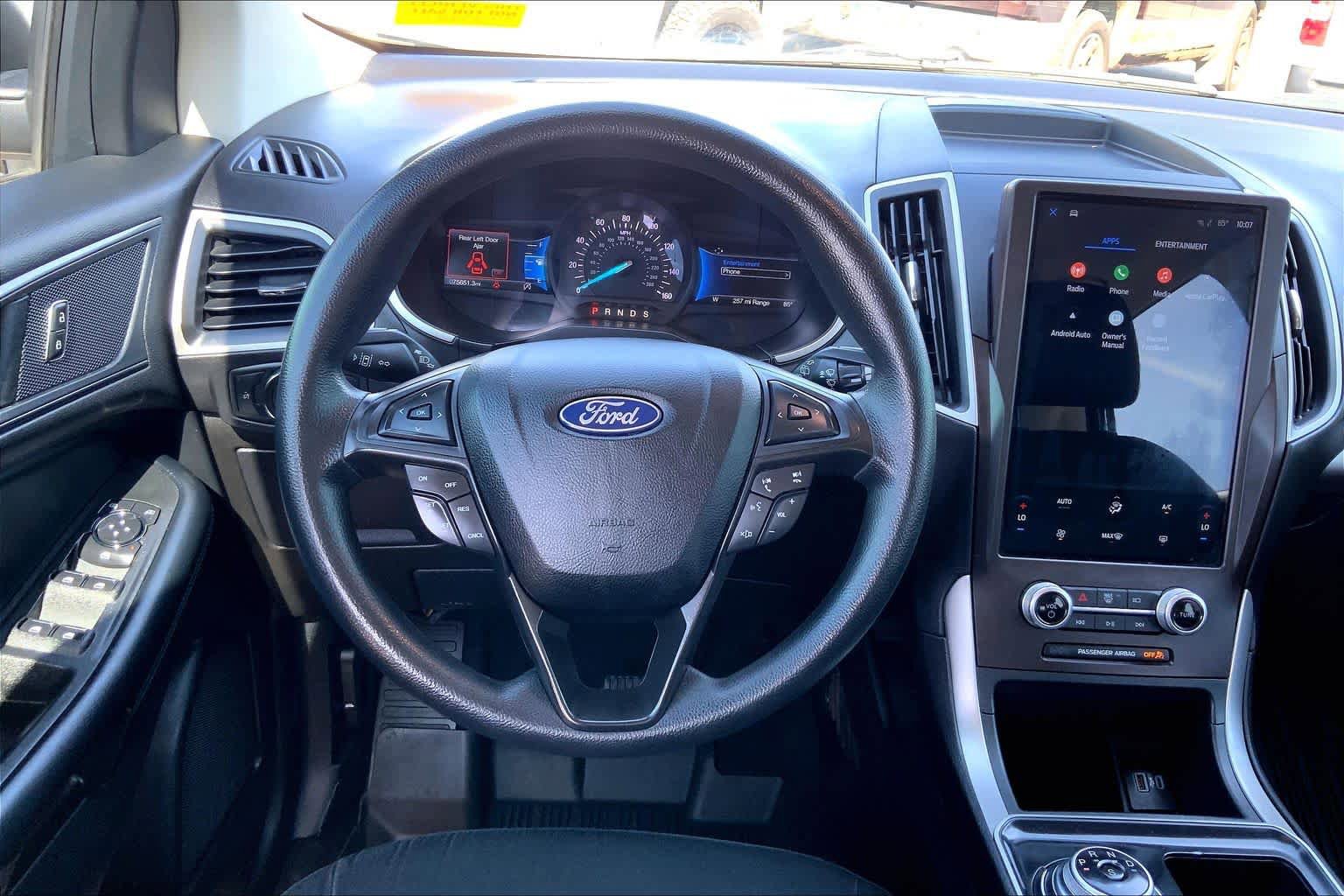 Used 2021 Ford Edge SE FWD image 6