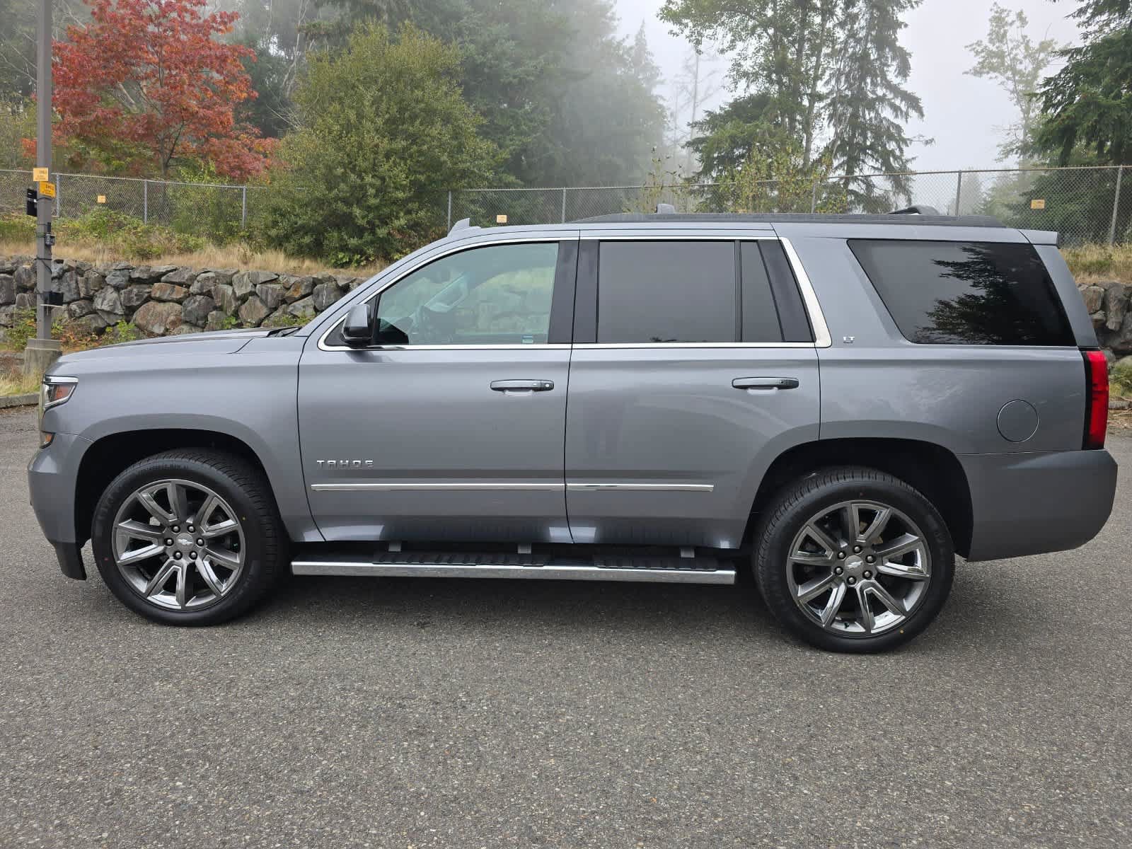 Used 2019 Chevrolet Tahoe LT w/ LT Signature Package AWD/4WD image 3