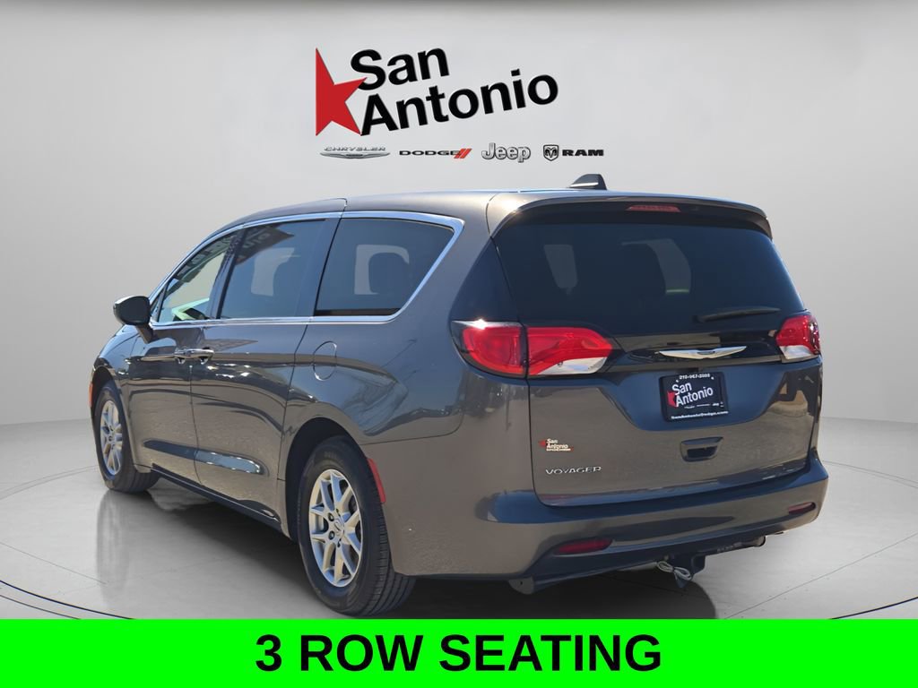 Used 2023 Chrysler Voyager LX image 6