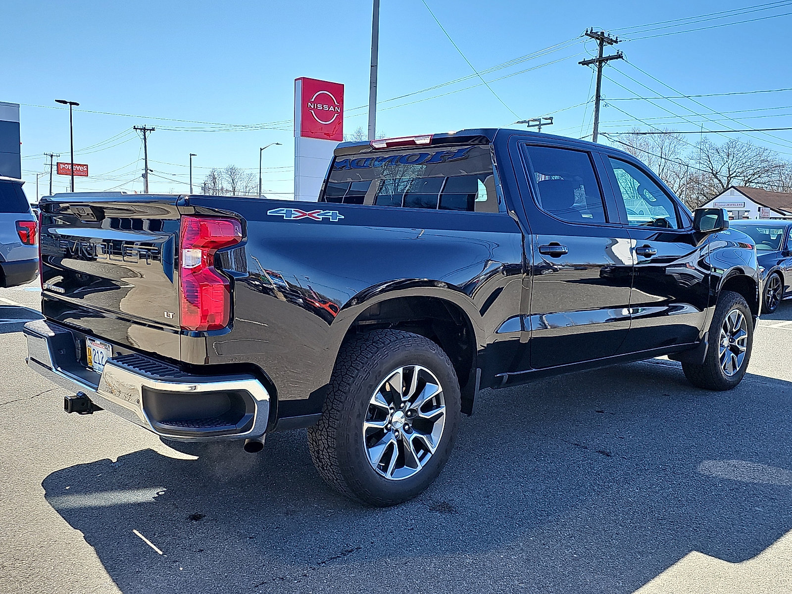 Used 2024 Chevrolet Silverado 1500 LT image 4