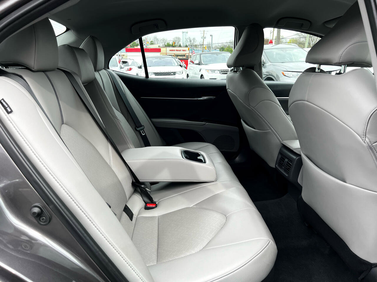 Used 2023 Toyota Camry XLE image 21