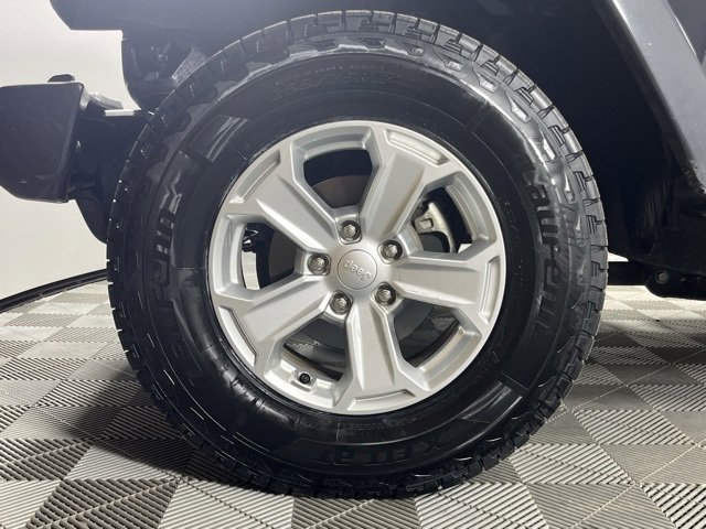 Used 2017 Jeep Wrangler Unlimited Sahara w/ Quick Order Package 23E Chief image 10